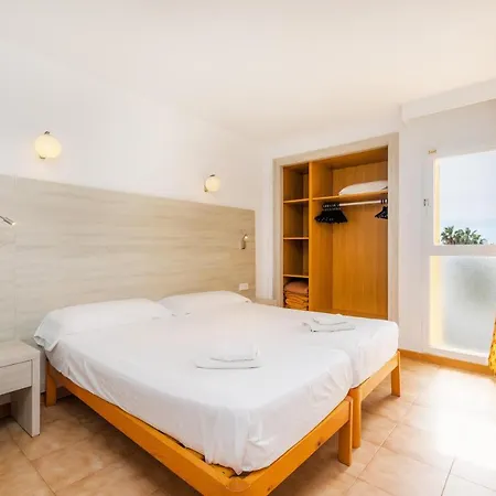 Holiday home Apto Con Terraza 201